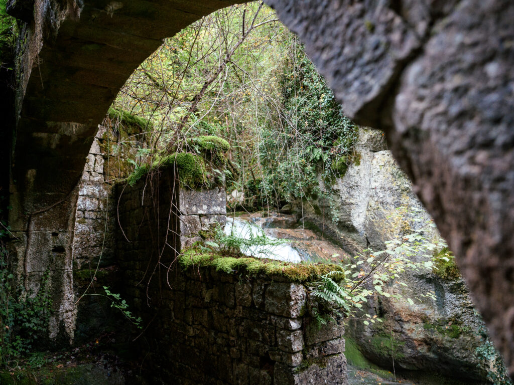 photo paysage Rocamadour. Randonnée dans les gorges de l'Alzou. Moulin de Saut